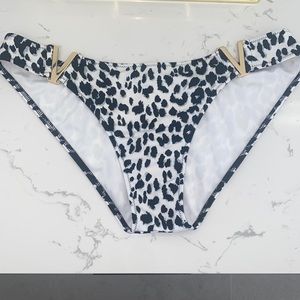 Victoria’s Secret Monaco V-Hardware Bottom Snow Leopard